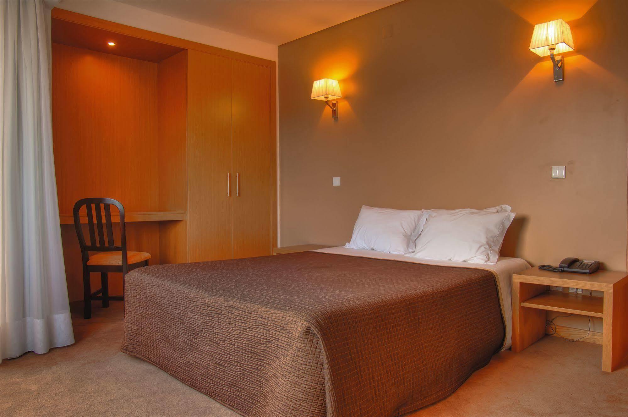 Hotel Sao Luis Лейрия Экстерьер фото