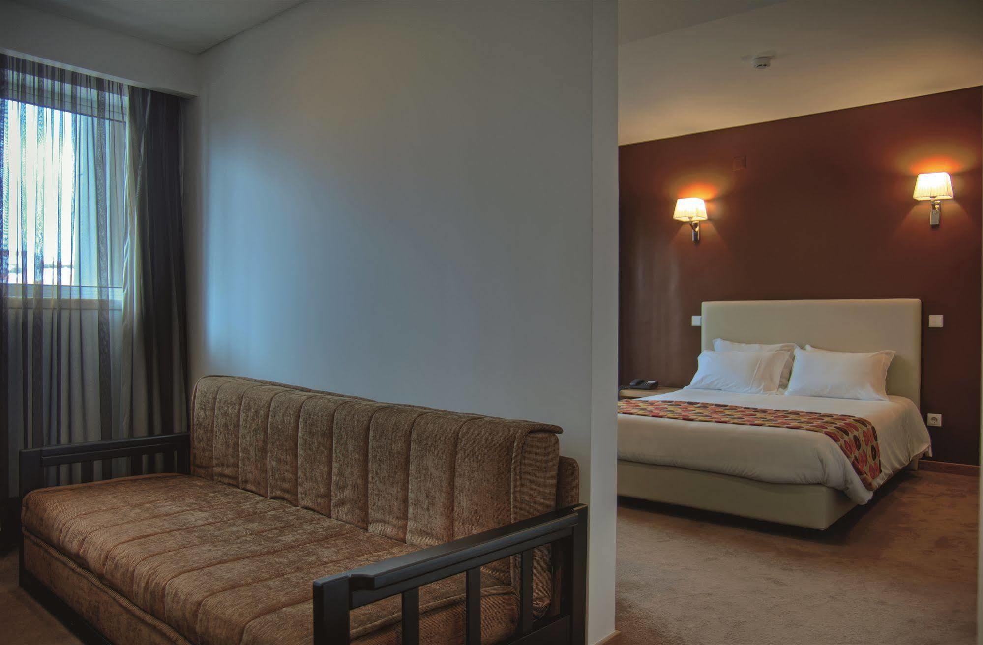 Hotel Sao Luis Лейрия Экстерьер фото